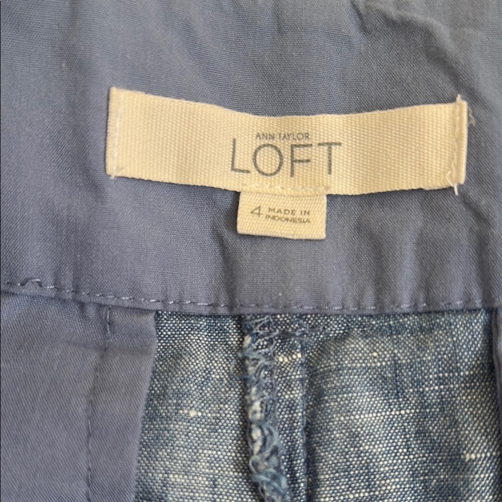 LOFT NWOT Chambray blue shorts size 4 Riviera collection 3 1/2” inseam - Picture 4 of 4